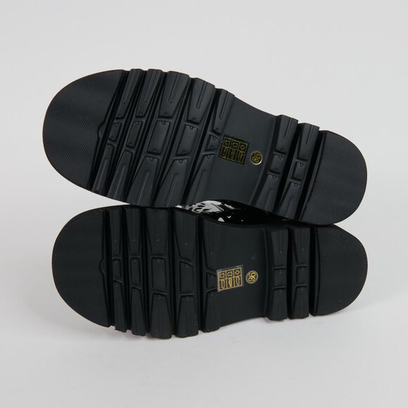 Jeffrey Campbell Black Patent w/cutouts - NWOT - Size 36 - Picture 4 of 4